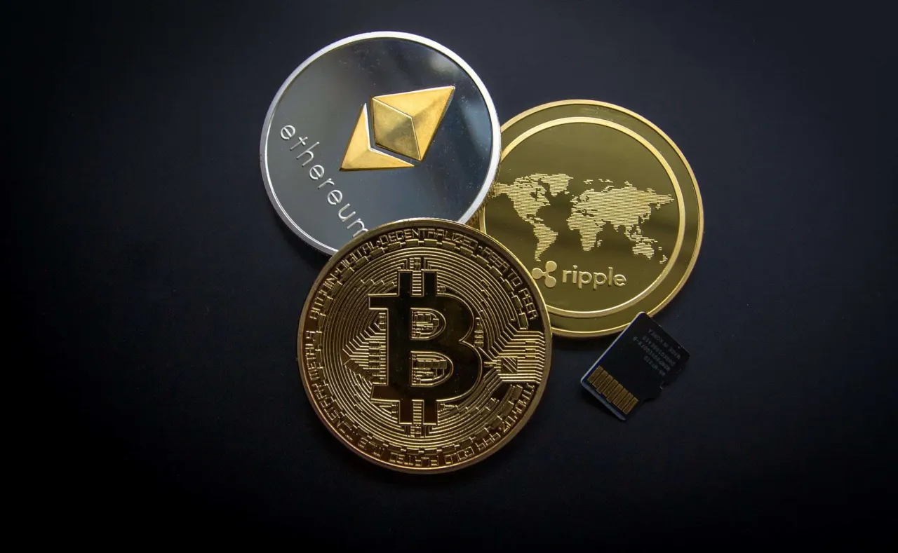 Zdjęcie Kryptowaluty: jakie są rodzaje i cechy? Poznaj top kryptowaluty