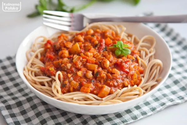 Zdjęcie Wegańskie spaghetti bolognese - najlepszy przepis na domowy sos bez mięsa
