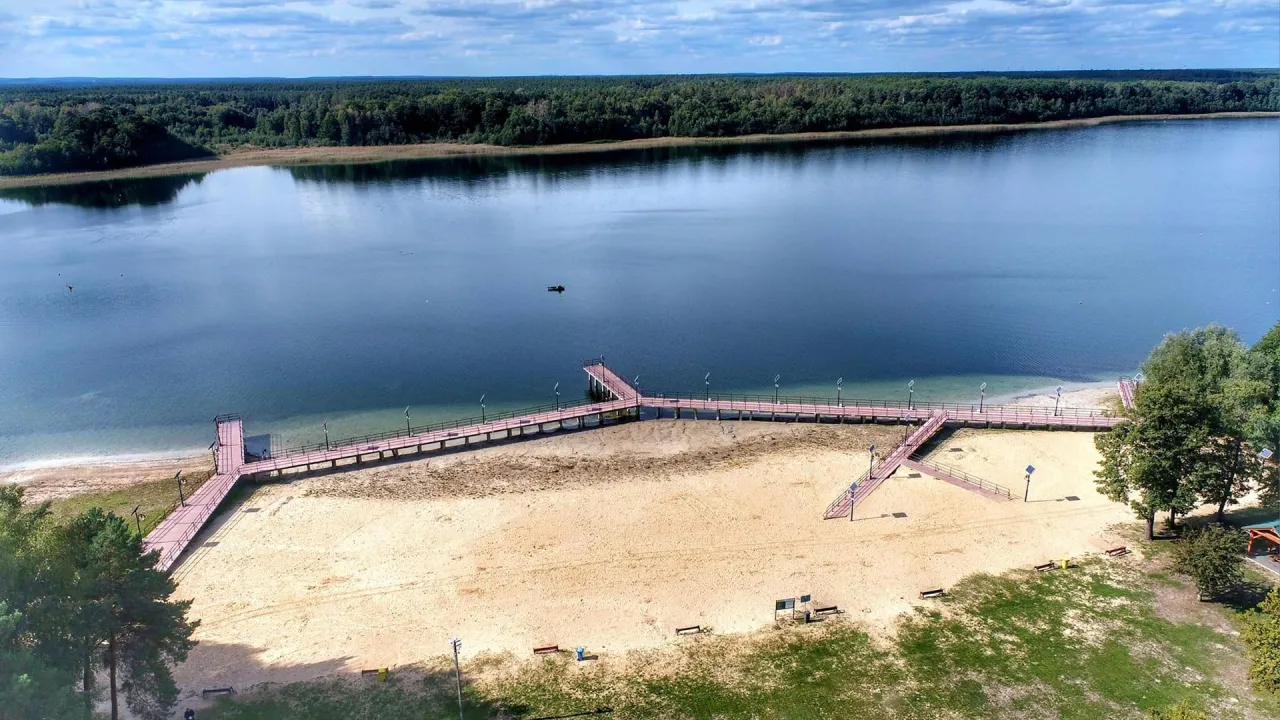 Zdjęcie Jezioro Głębokie lubelskie: fascynujący zakątek do wypoczynku nad wodą