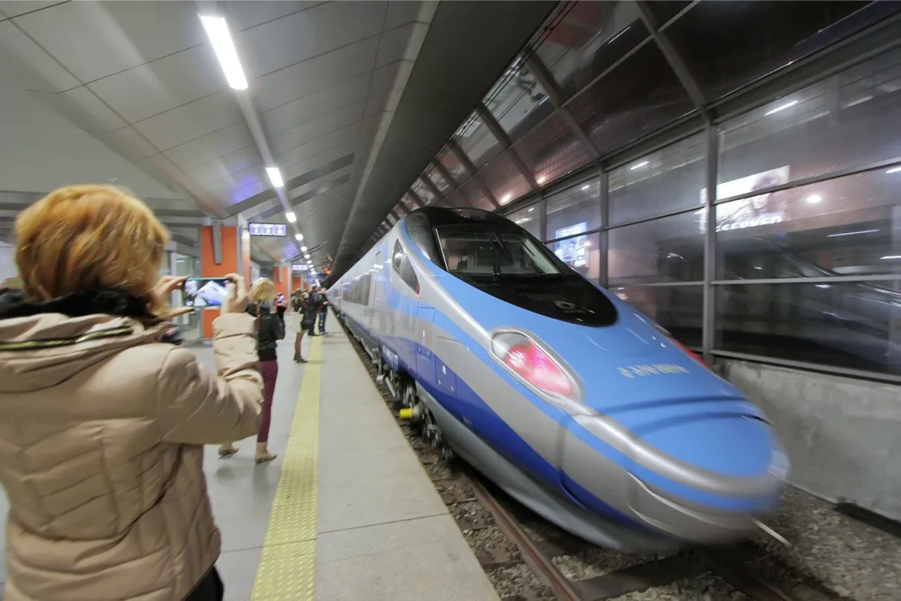 Zdjęcie Pendolino trasa Kraków Warszawa - gdzie się zatrzymuje i co warto wiedzieć