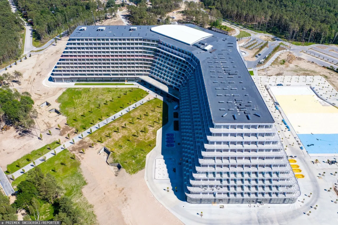 Zdjęcie Hotel Gołębiewski Mikołajki - Kiedy powstał i jak się zmieniał?