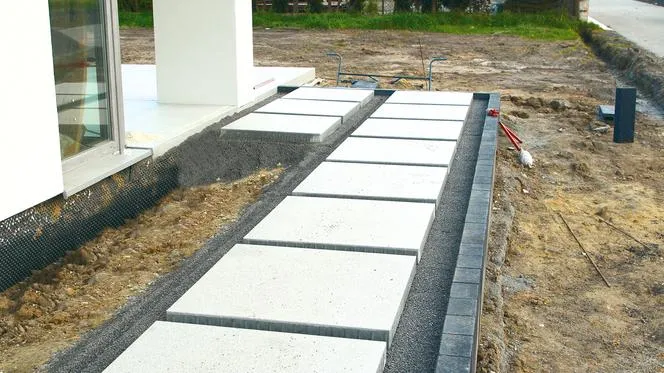 Zdjęcie Jak zrobić podjazd do garażu z betonu - uniknij najczęstszych błędów
