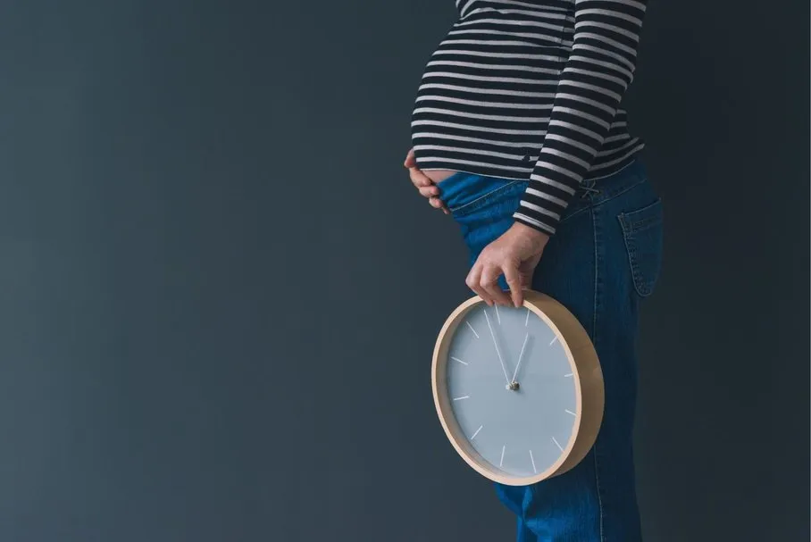 Zdjęcie Kiedy wywołują poród po terminie? Ważne informacje dla mam