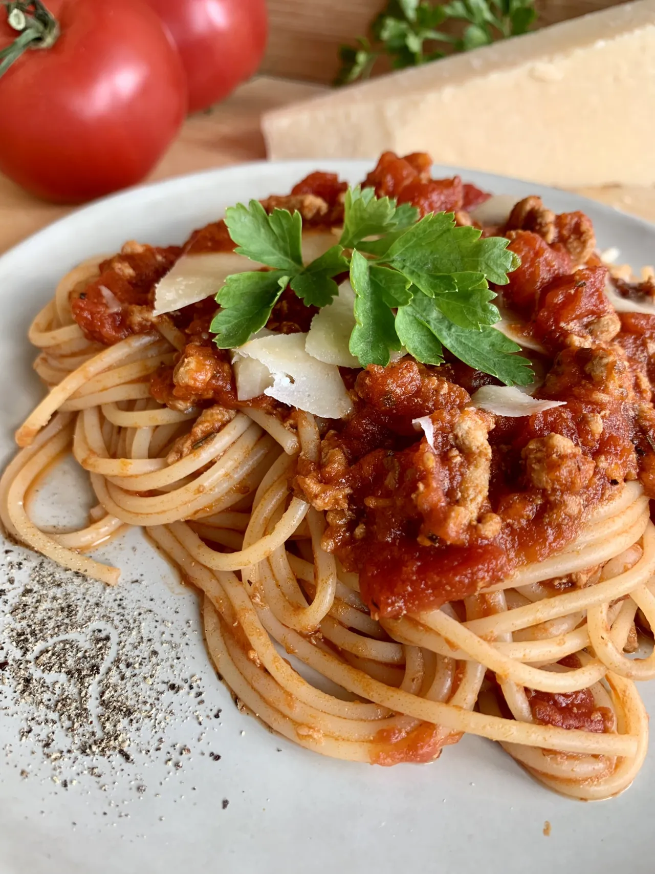 Zdjęcie Szybkie spaghetti bolognese z pomidorami z puszki - prosta receptura