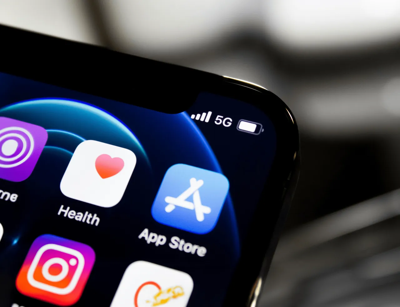 Zdjęcie Jakie aplikacje są płatne na iPhone? Uniknij nieoczekiwanych kosztów i wybierz najlepsze!