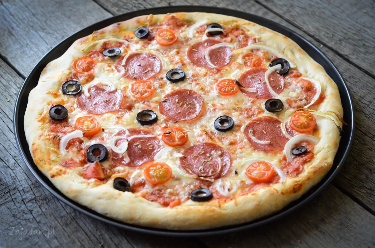 Zdjęcie Jak zrobić okrągłą pizzę - proste kroki, które musisz znać