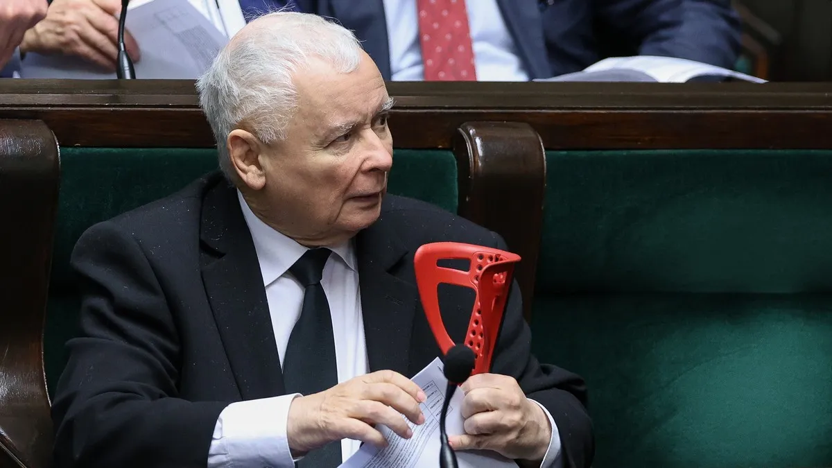 Zdjęcie Co się dzieje z Jarosławem Kaczyńskim? Kontrowersje i zdrowie w cieniu