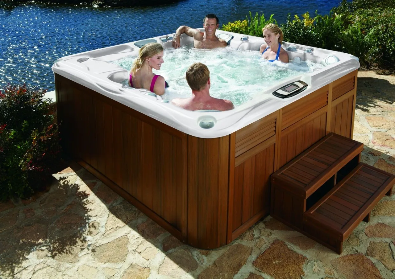 Zdjęcie Najlepsze jacuzzi ogrodowe spa: funkcje, korzyści i porady dotyczące utrzymania