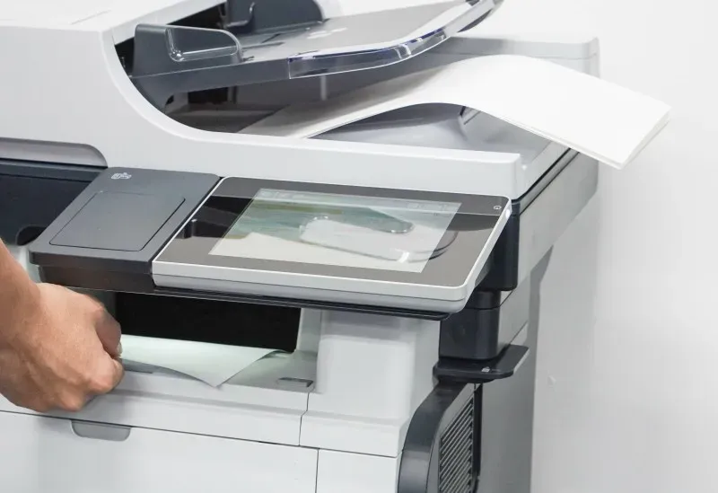 Zdjęcie Dlaczego drukarka nie drukuje na czarno? Oto najczęstsze przyczyny