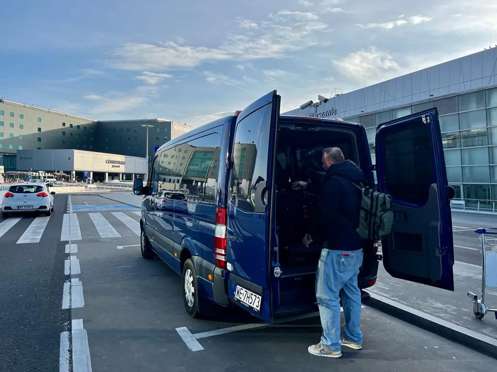 Zdjęcie Jaki autobus na lotnisko Chopina? Sprawdź najlepsze opcje dojazdu