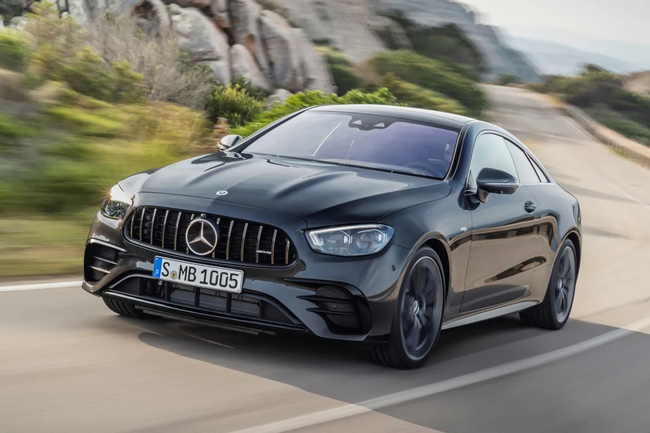 Zdjęcie Mercedes E Klasa Coupe - szczegółowe informacje, ceny i opinie