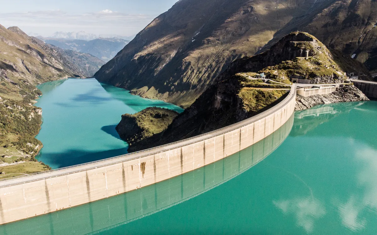 Zdjęcie Dlaczego w Austrii jest dużo elektrowni wodnych? Odkryj zaskakujące przyczyny