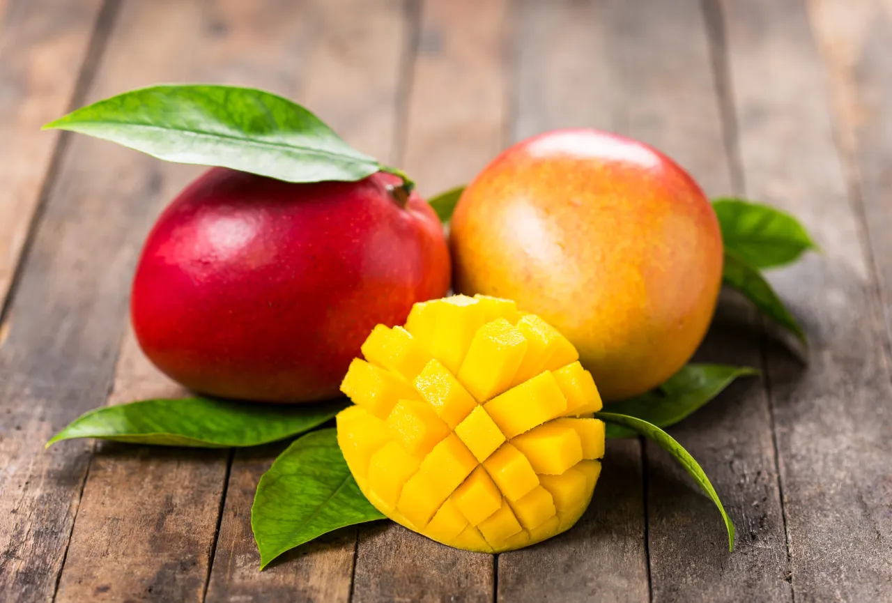 Zdjęcie Kiedy jest sezon na mango? Sprawdź, gdzie i kiedy je kupić