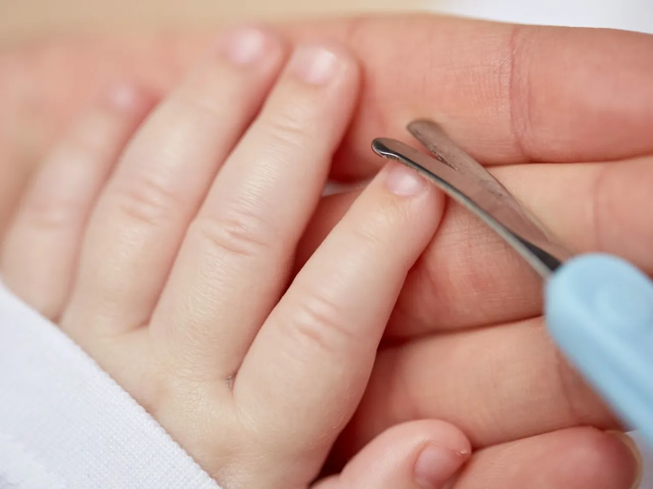 Zdjęcie Paznokcie u n&oacute;g dziecka: Obcinaj na prosto i bez stresu!