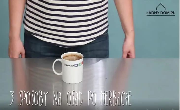 Zdjęcie Jak skutecznie usunąć uciążliwy osad z kubka herbacianego w kilku prostych krokach