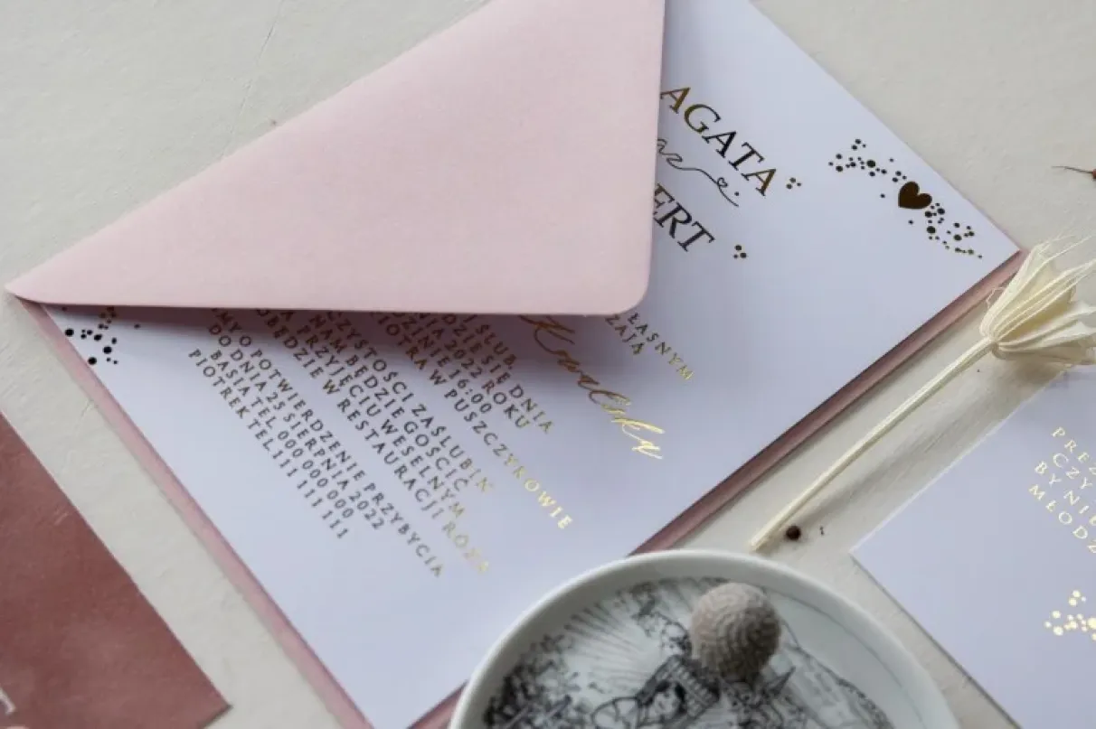 różne rodzaje papieru do zaproszeń gramatura faktura