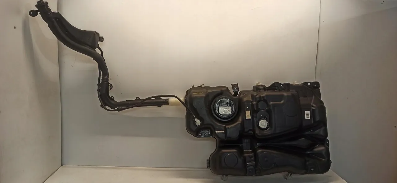 Opel Vivaro C zbiornik paliwa