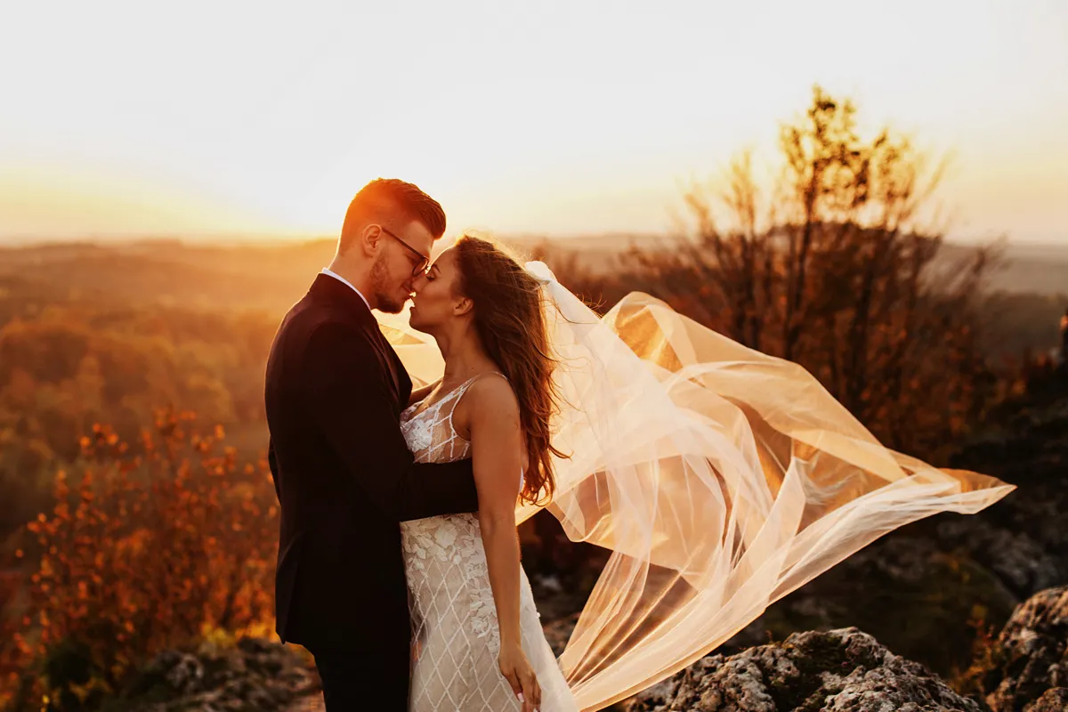 Sesja ślubna złota godzina