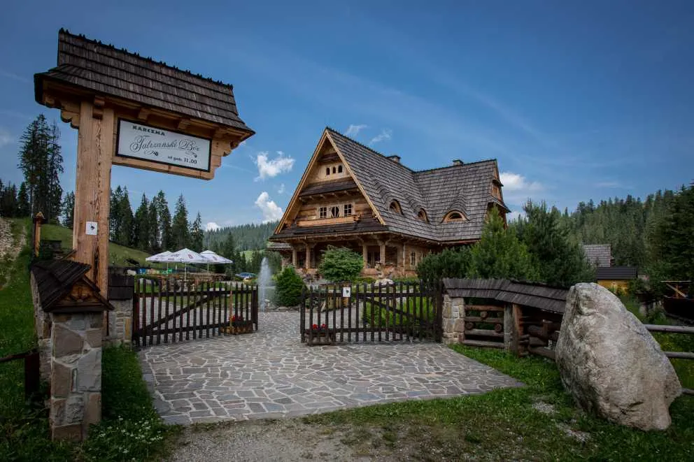 Małe Ciche restauracje g&oacute;ralski klimat