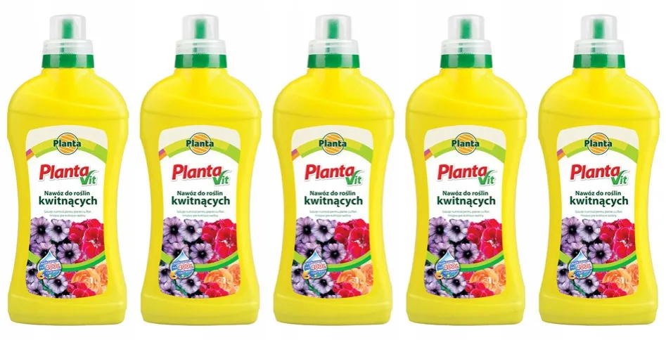 Różne formy nawozów do roślin kwitnących (płynny, granulowany, pałeczki)