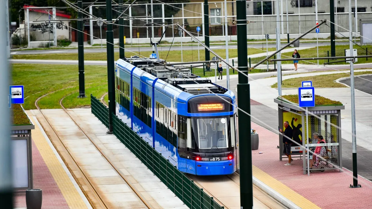 Zdjęcie Jak dojechać do osiedla Złotego Wieku w Krakowie - sprawdź trasy i połączenia