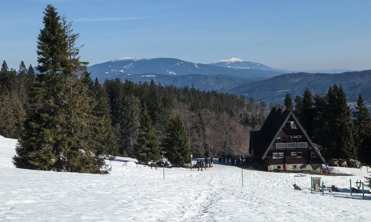 Bacówka na Rycerzowej schronisko PTTK