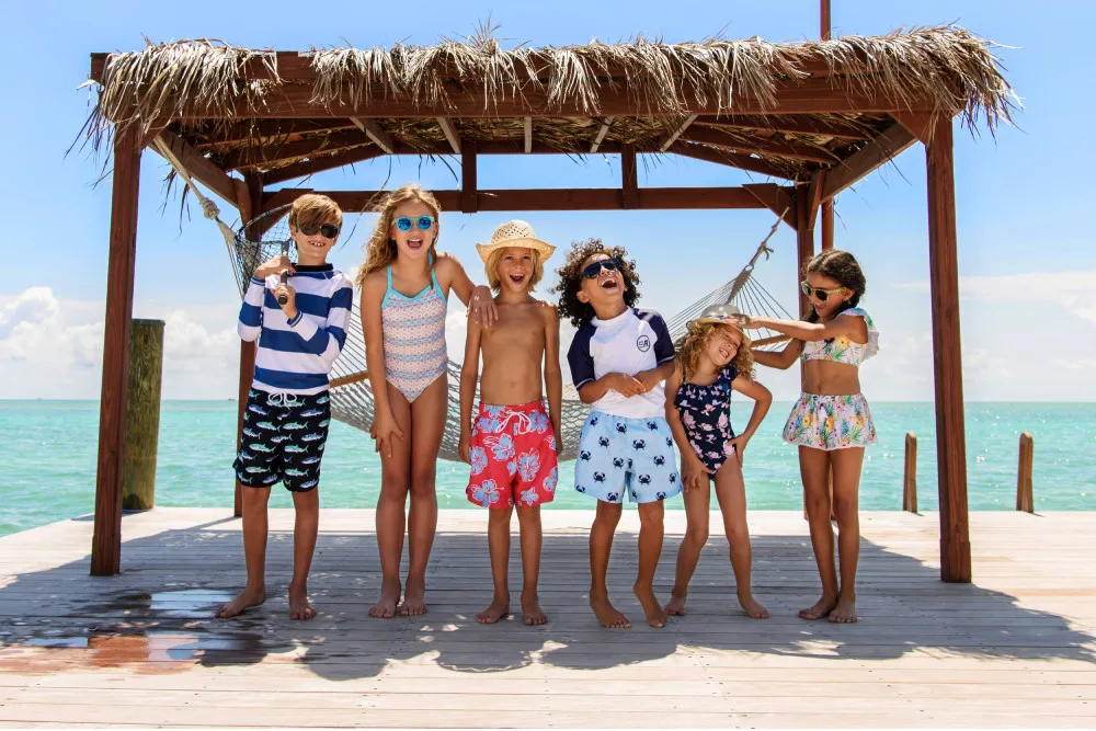 Dzieci na plaży zabawki, ubranka UV