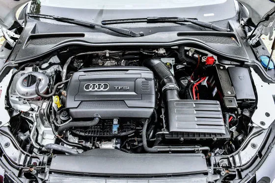 Audi TTS 8S Motorraum EA888 Gen 3