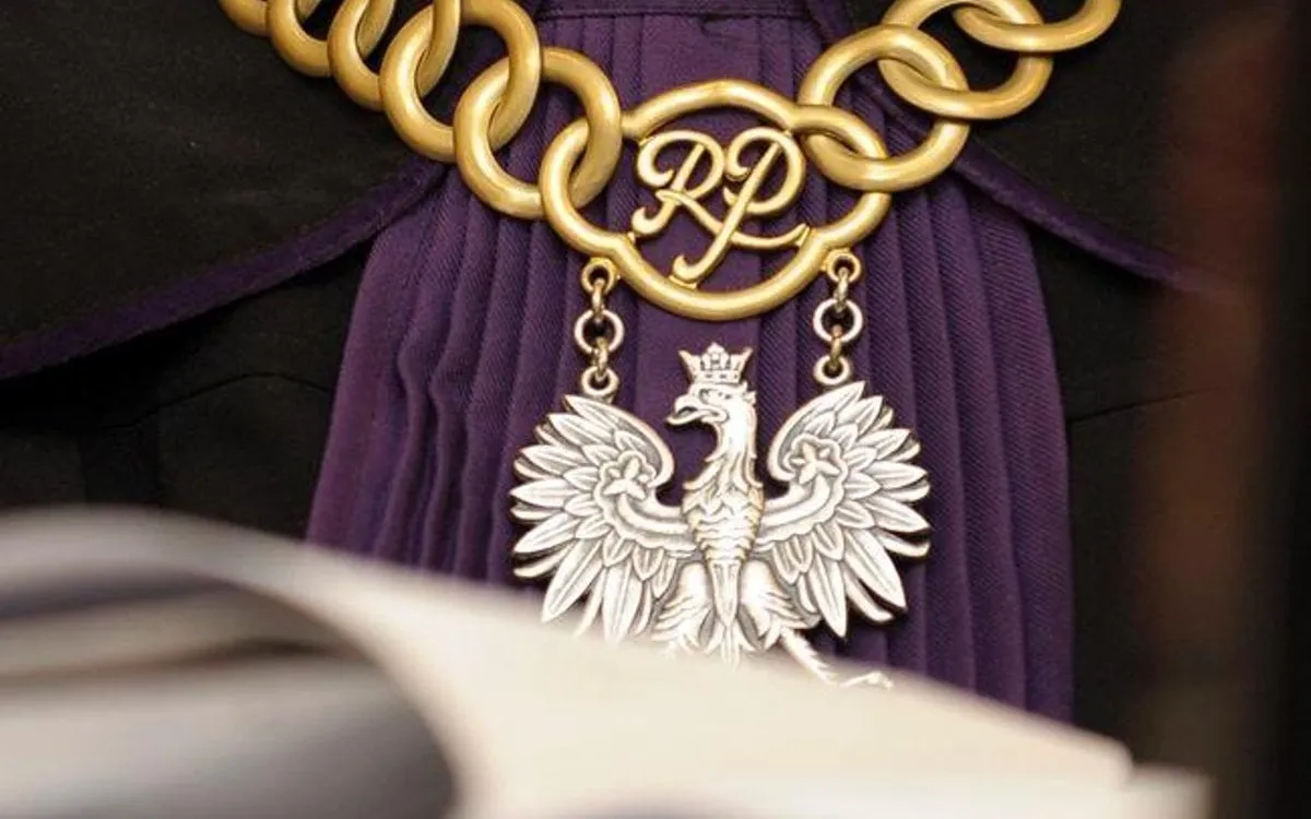 Pieczęć sądowa z napisem