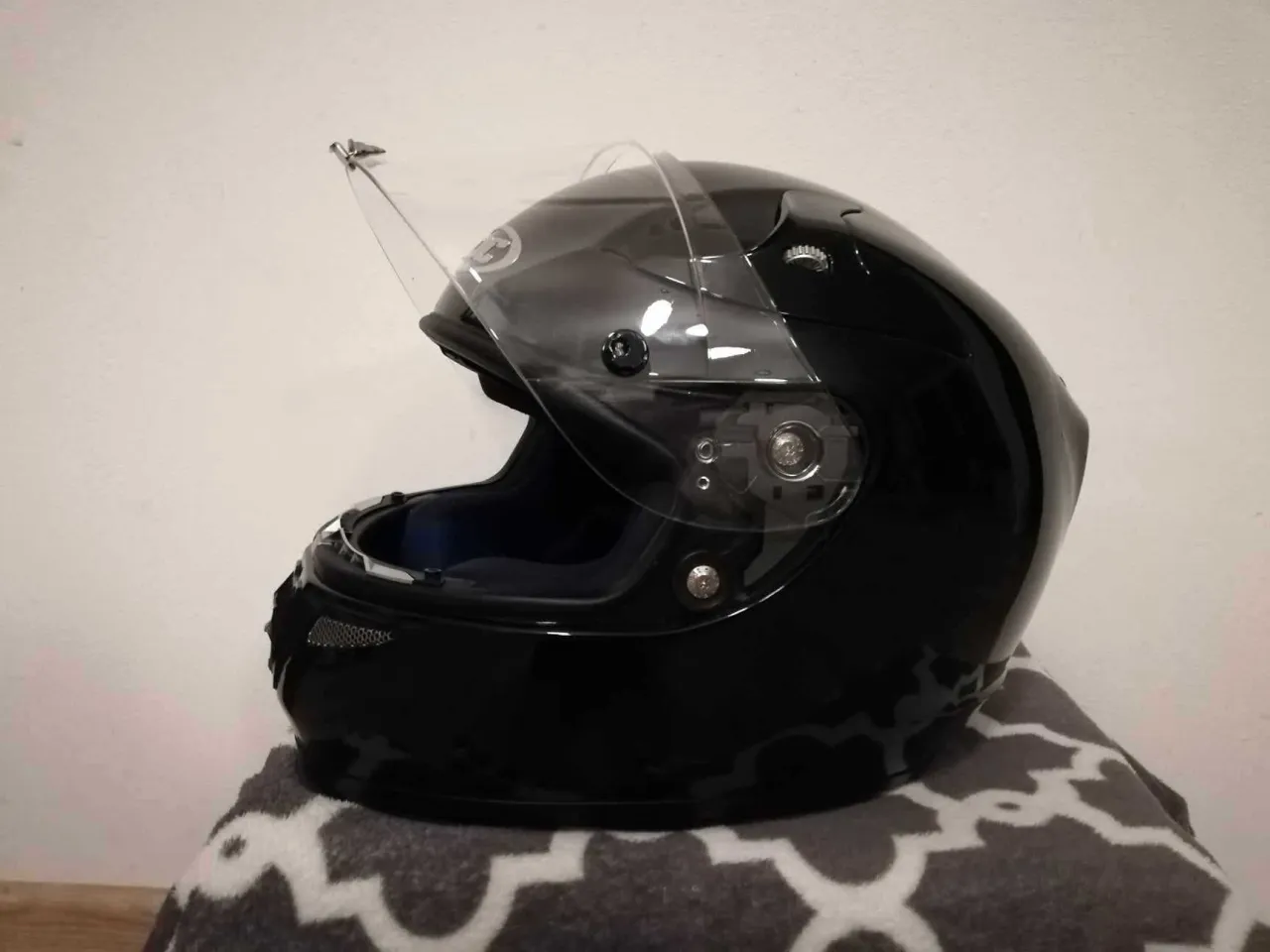 kaski motocyklowe HJC AGV Nolan Shark Bell