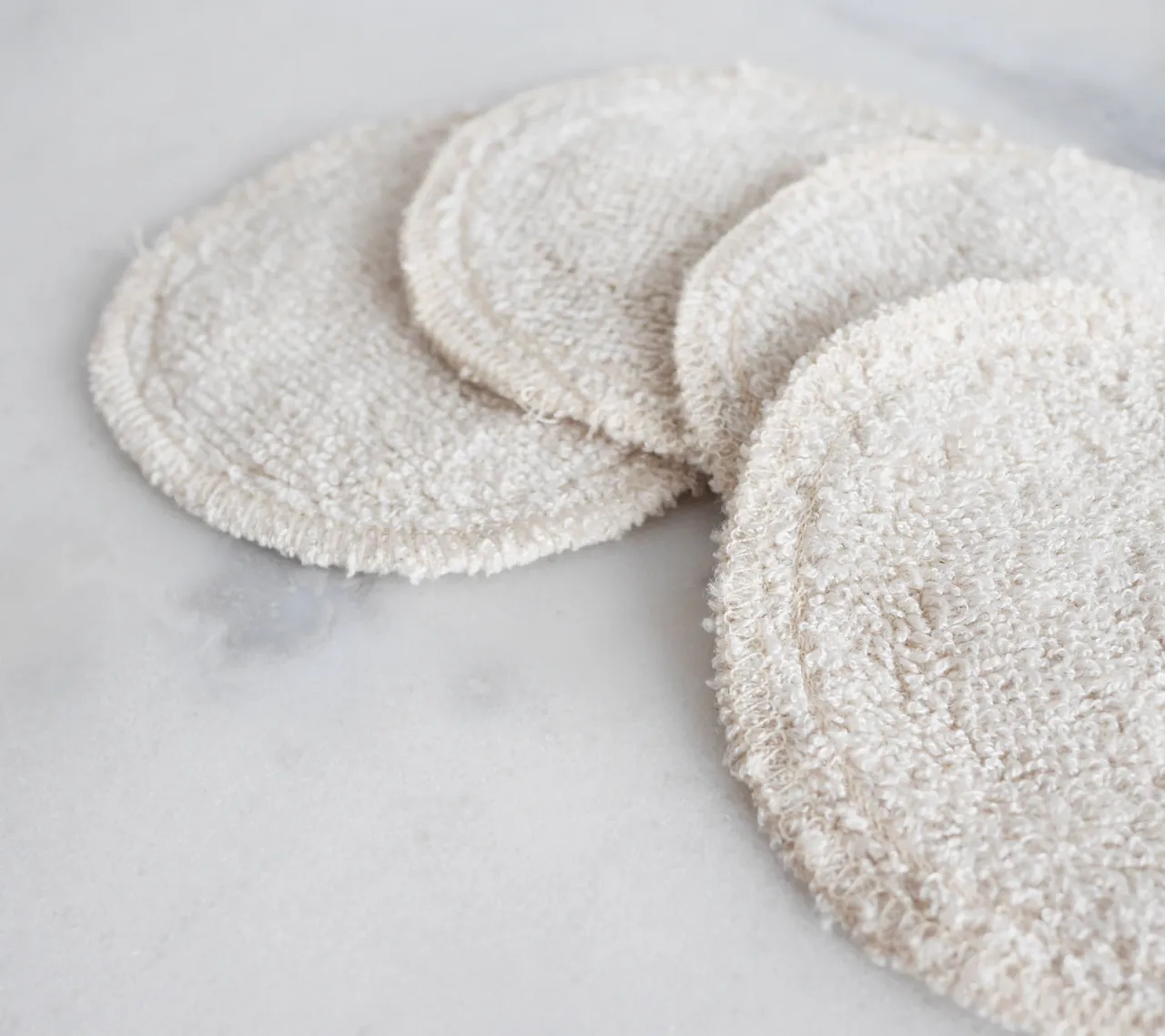 rękawica do demakijażu, wielorazowe płatki kosmetyczne