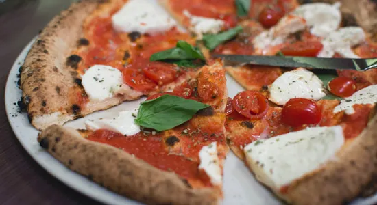 włoska pizza w restauracji Radom