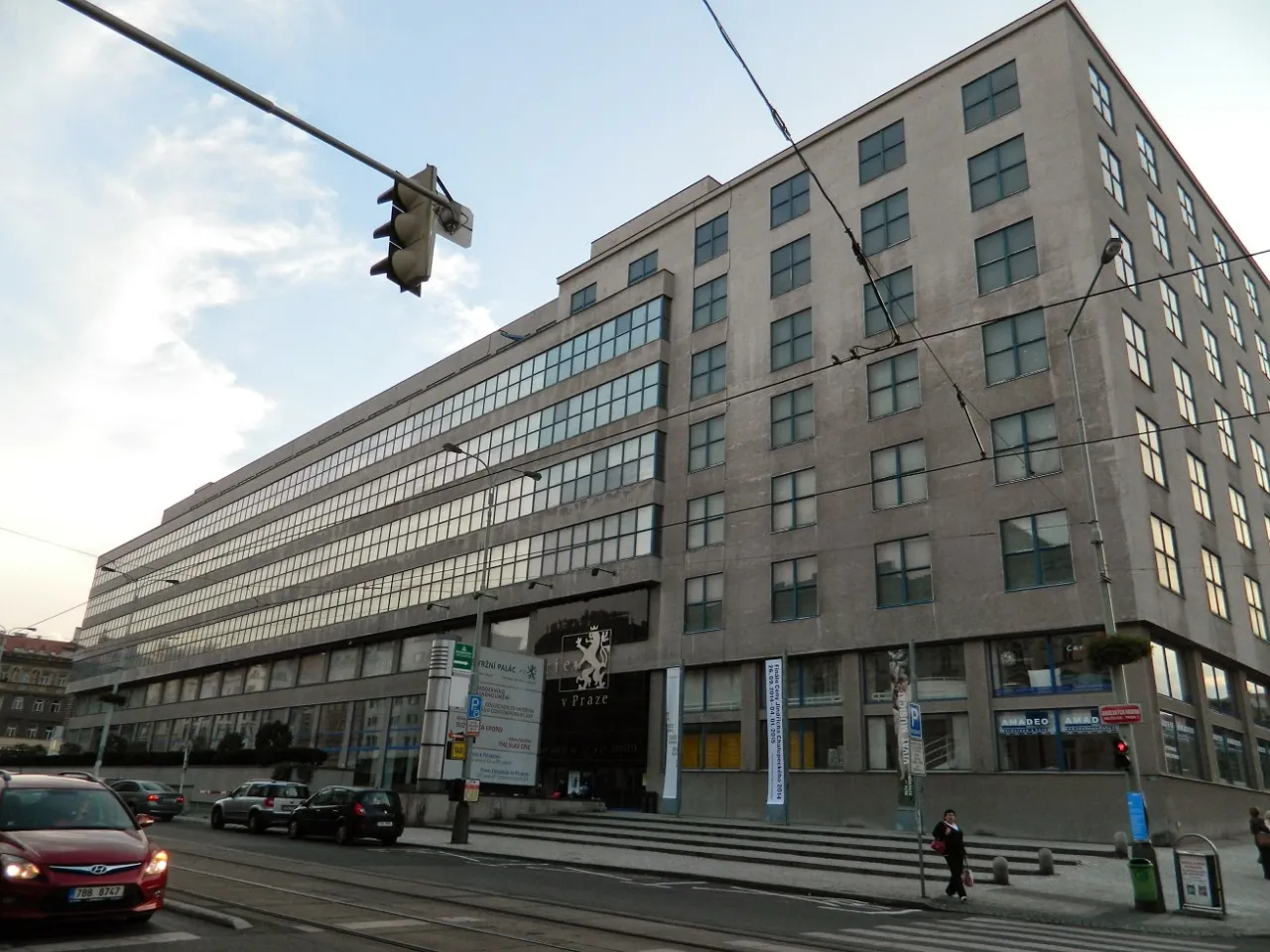 Veletržn&iacute; pal&aacute;c Praga fasada