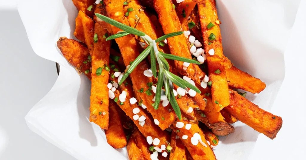 frytki z batatów i ziemniaków porównanie