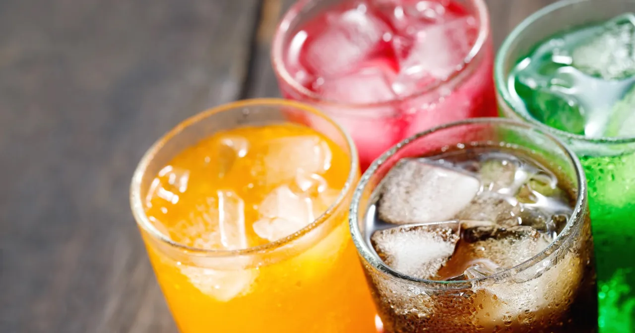 niezdrowe napoje dla skóry