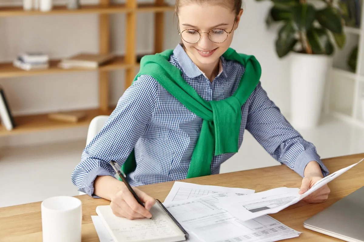 osoba wypełniająca wniosek kredytowy