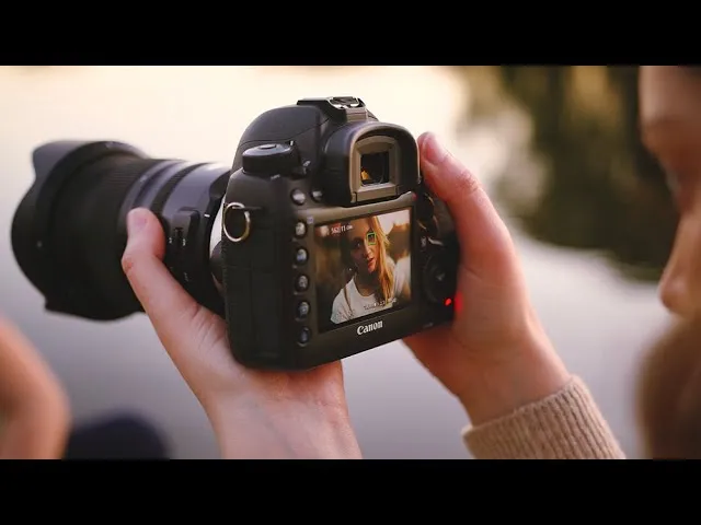 Canon 5D Mark III with 24-70mm lens in action