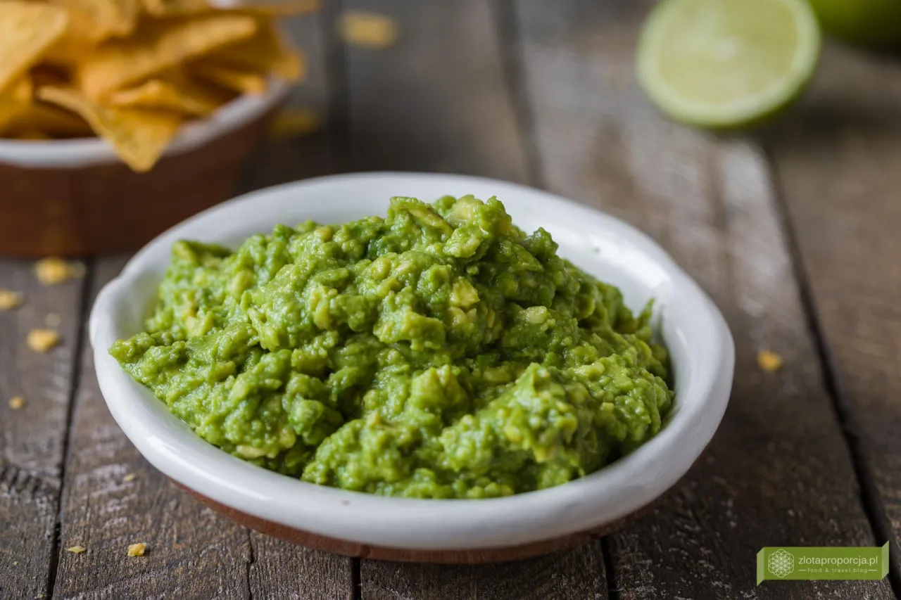 Zdjęcie Jak się robi guacamole - prosty przepis na pyszne i świeże danie