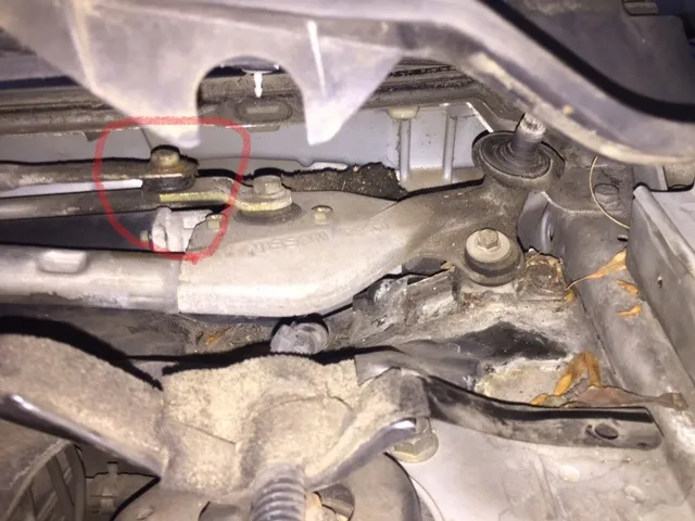 Nissan Micra K11 demontaż podszybia wycieraczki