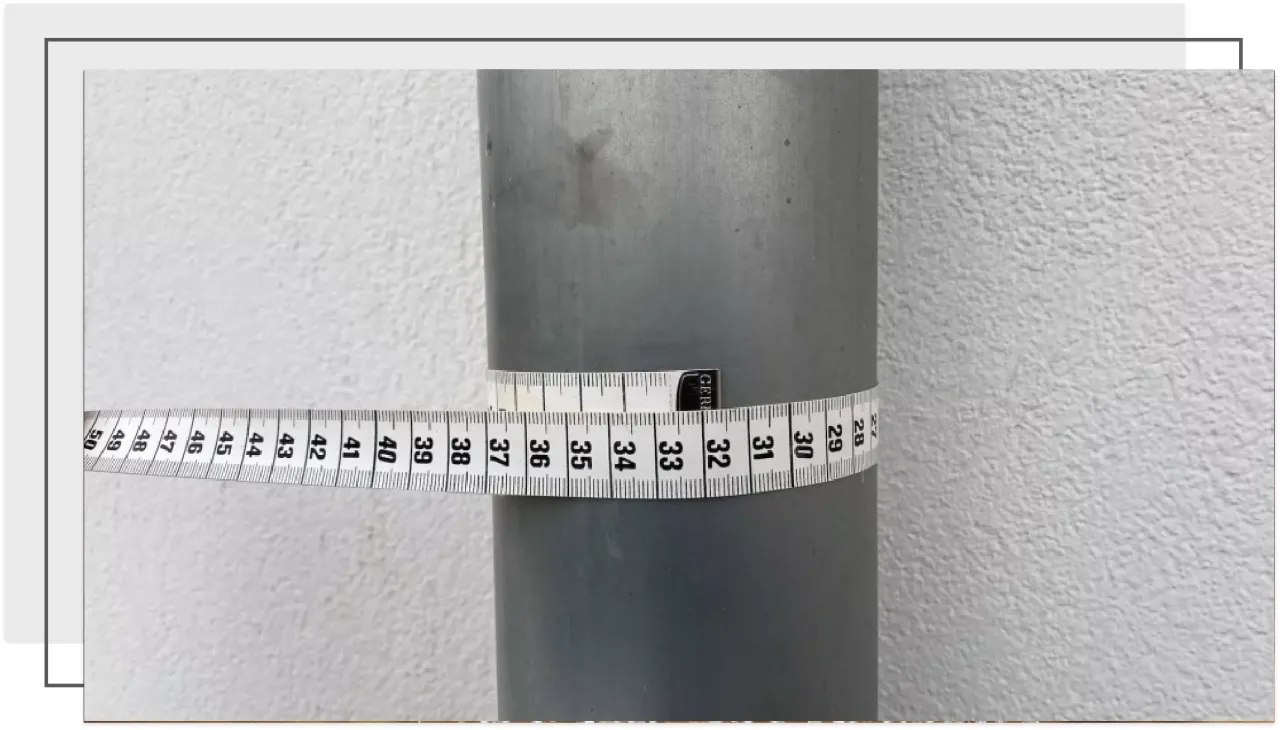 Mierzenie średnicy rury suwmiarką