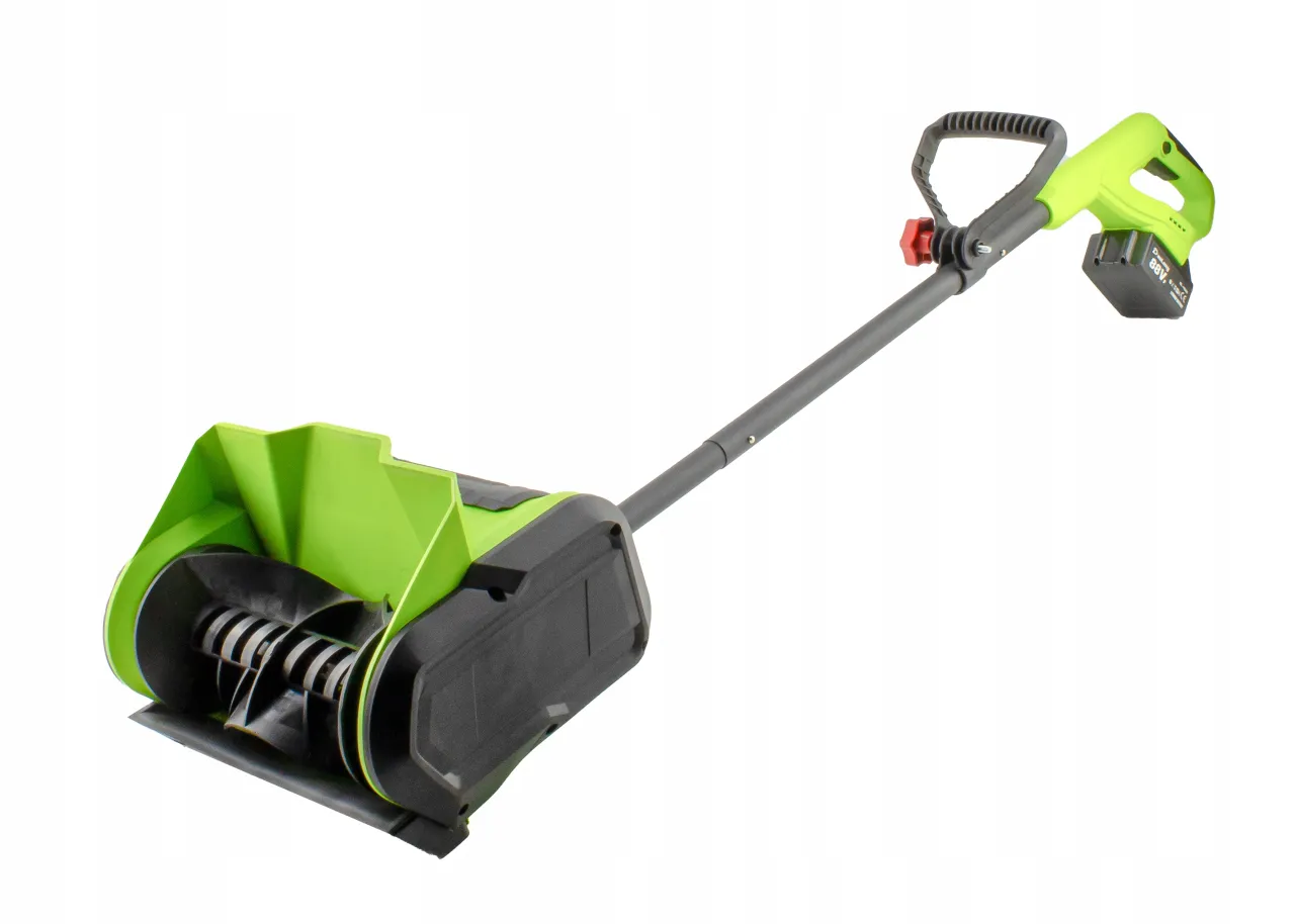 Zielona, akumulatorowa odsnieżarka do śniegu z czarnym elementem roboczym i szarym wysięgnikiem.