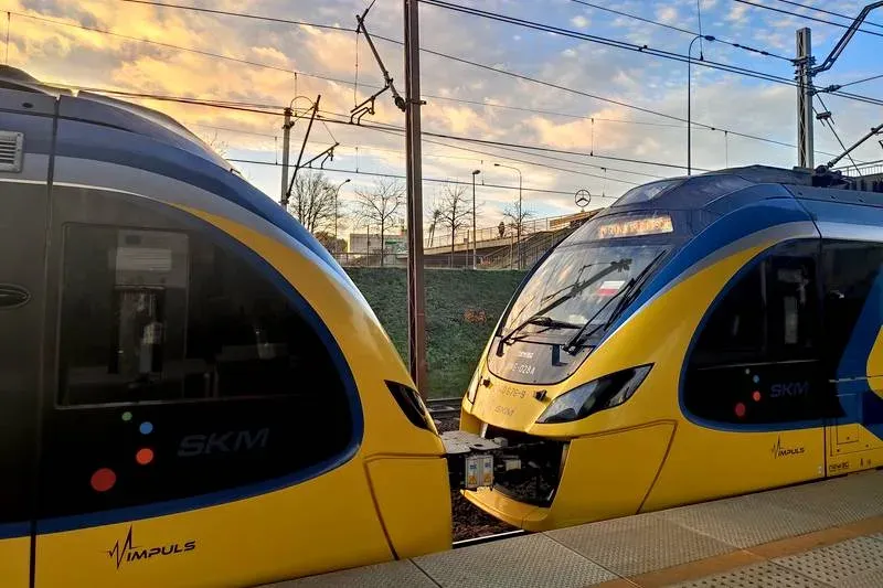 aplikacje mobilne transport publiczny Tr&oacute;jmiasto SKM