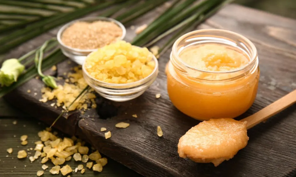 Zdjęcie Jak zrobić peeling cukrowy, by uzyskać gładką i zdrową skórę