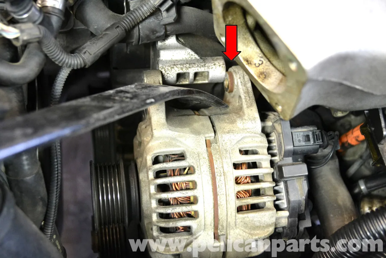 Zdjęcie Jak łatwo i bezpiecznie wymontować alternator w Golfie 4 – krok po kroku