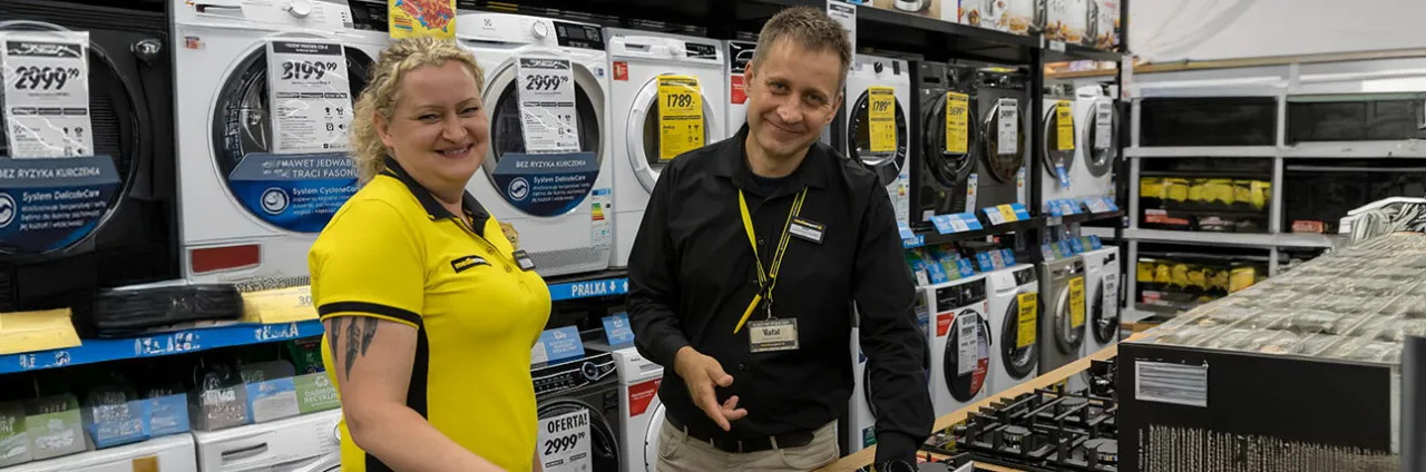 Pracownicy Media Expert na różnych stanowiskach