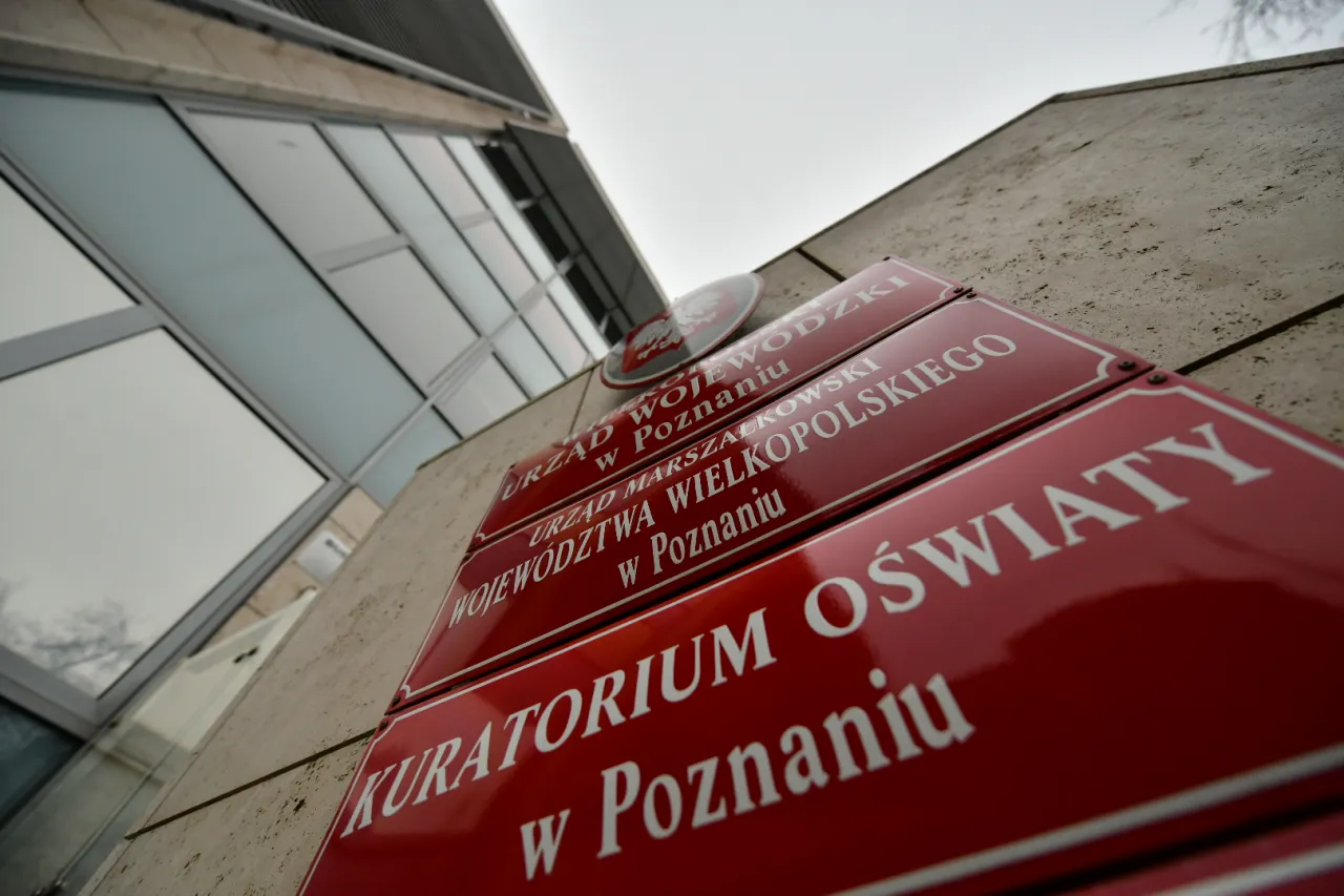 rodzaje stanowisk kuratorium oświaty