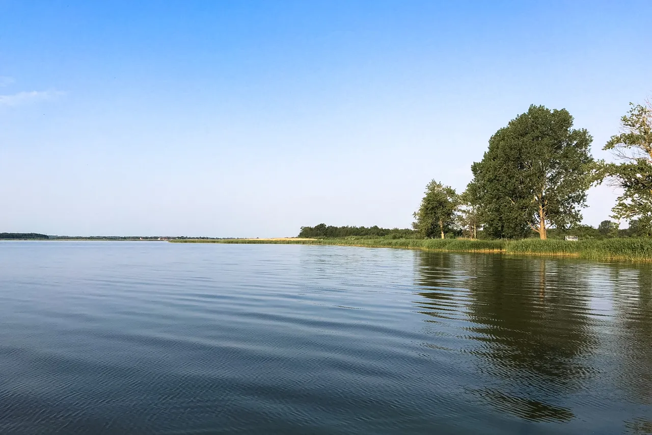 Jezioro Jamno sporty wodne rejsy