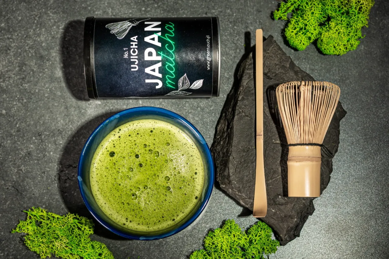 zestaw do matcha latte akcesoria składniki
