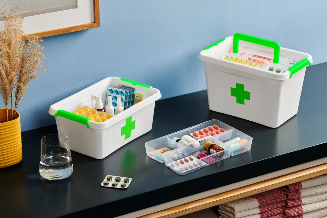 Dobrze wyposażona apteczka domowa