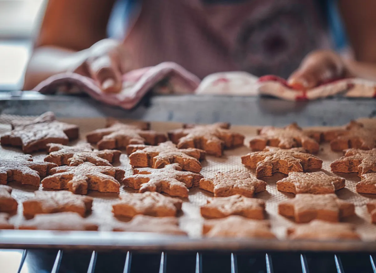 zmiękczanie pierniczk&oacute;w jabłkiem